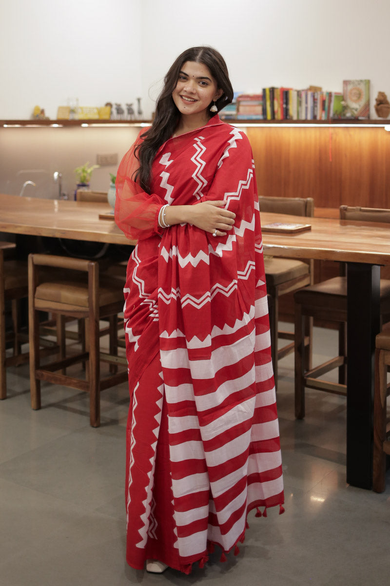 Pakeezah Red Printed Mulmul Cotton Pre-stitched Ready to Wear Saree with Pocket