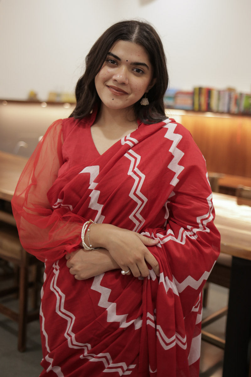 Pakeezah Red Printed Mulmul Cotton Pre-stitched Ready to Wear Saree with Pocket