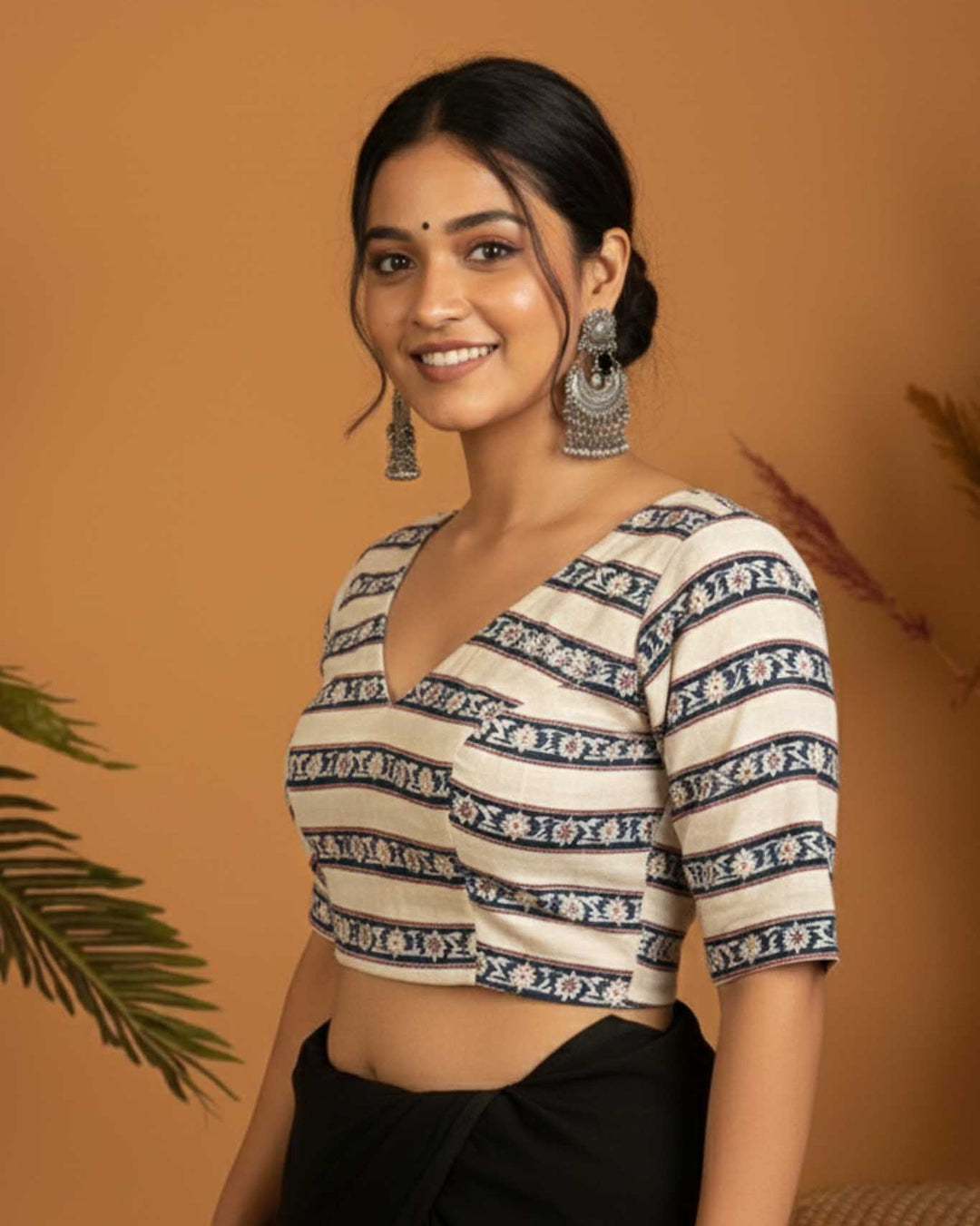 Casual Charm Printed Blouse with Diamond Back