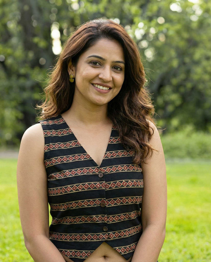 Off-Duty Black Cotton Vest Blouse