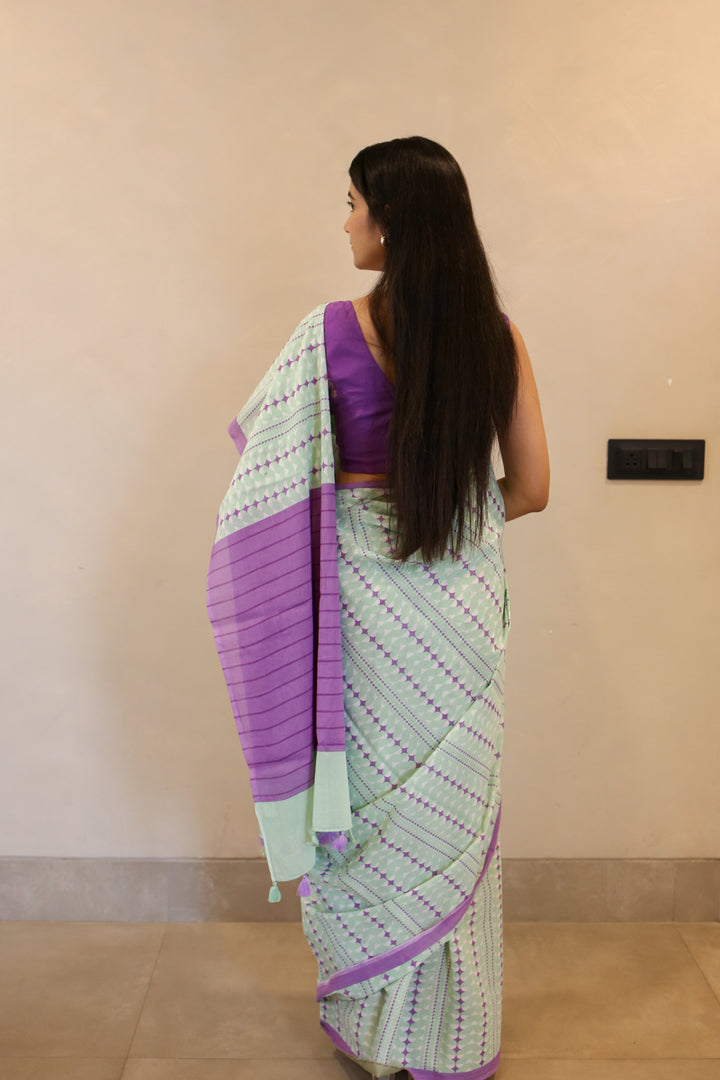 Canvas of Calm Printed Mulmul Cotton Saree