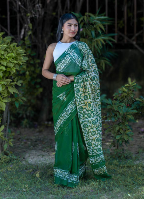 Forest foliage - Dark Green Batik Pure Mulmul Cotton Saree