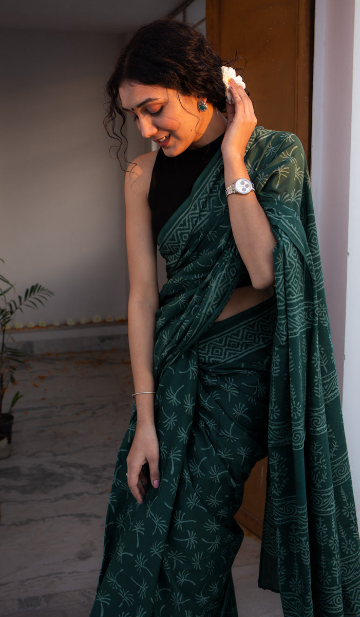 Dandelions in the Sky - Green Hand Block Print Mulmul Cotton Bagru Saree