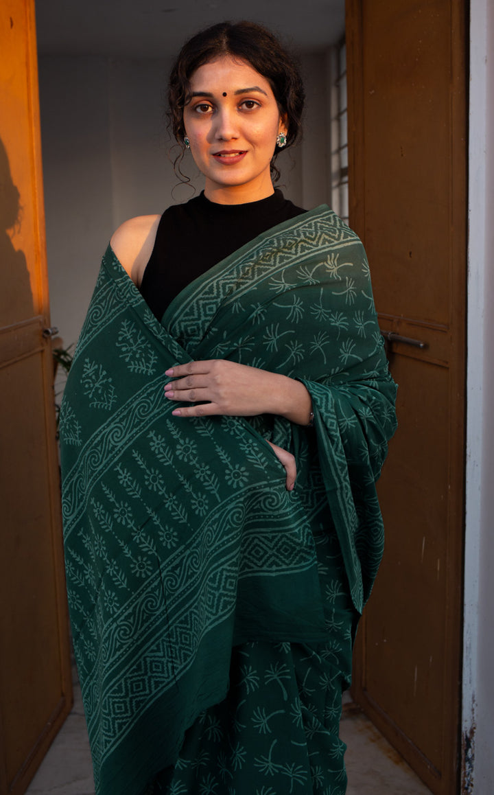 Dandelions in the Sky - Green Hand Block Print Mulmul Cotton Bagru Saree