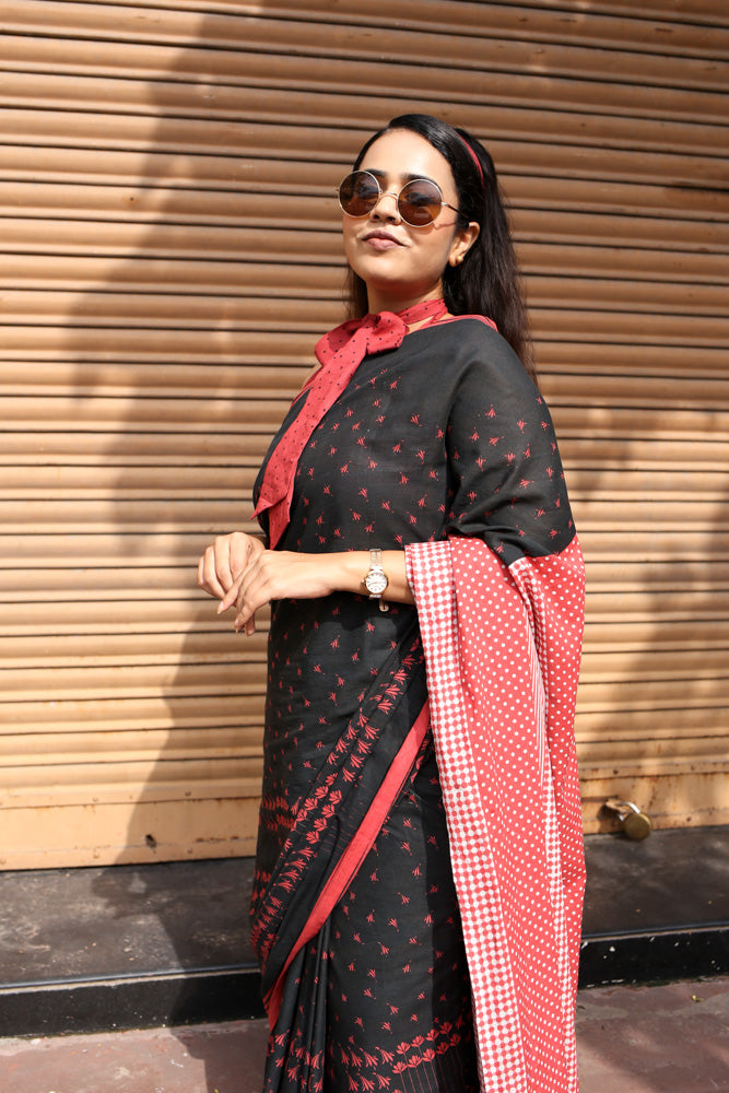 Disco Diva Printed Mulmul Cotton Saree