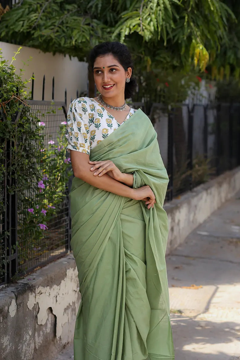 Fern Green - Mulmul Cotton Saree with Tassels