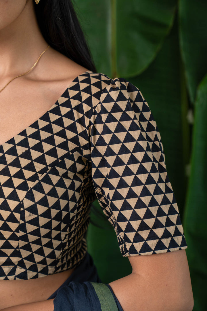 Samira - CurveFit Stretchable Cotton Geometric Print Blouse