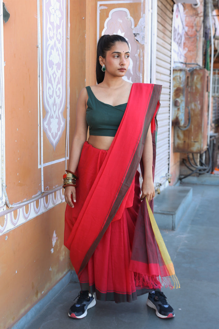 Gulnar - Handwoven Pure Mulmul Cotton Saree