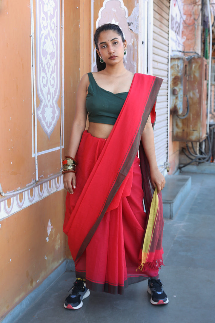 Gulnar - Handwoven Pure Mulmul Cotton Saree