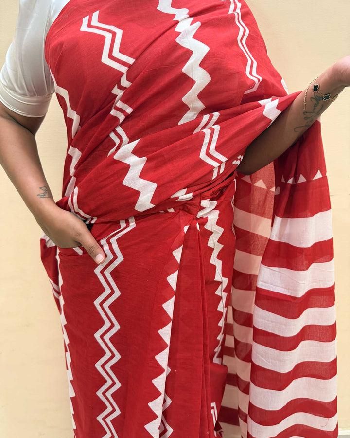 Pakeezah Red Printed Mulmul Cotton Pre-stitched Ready to Wear Saree with Pocket