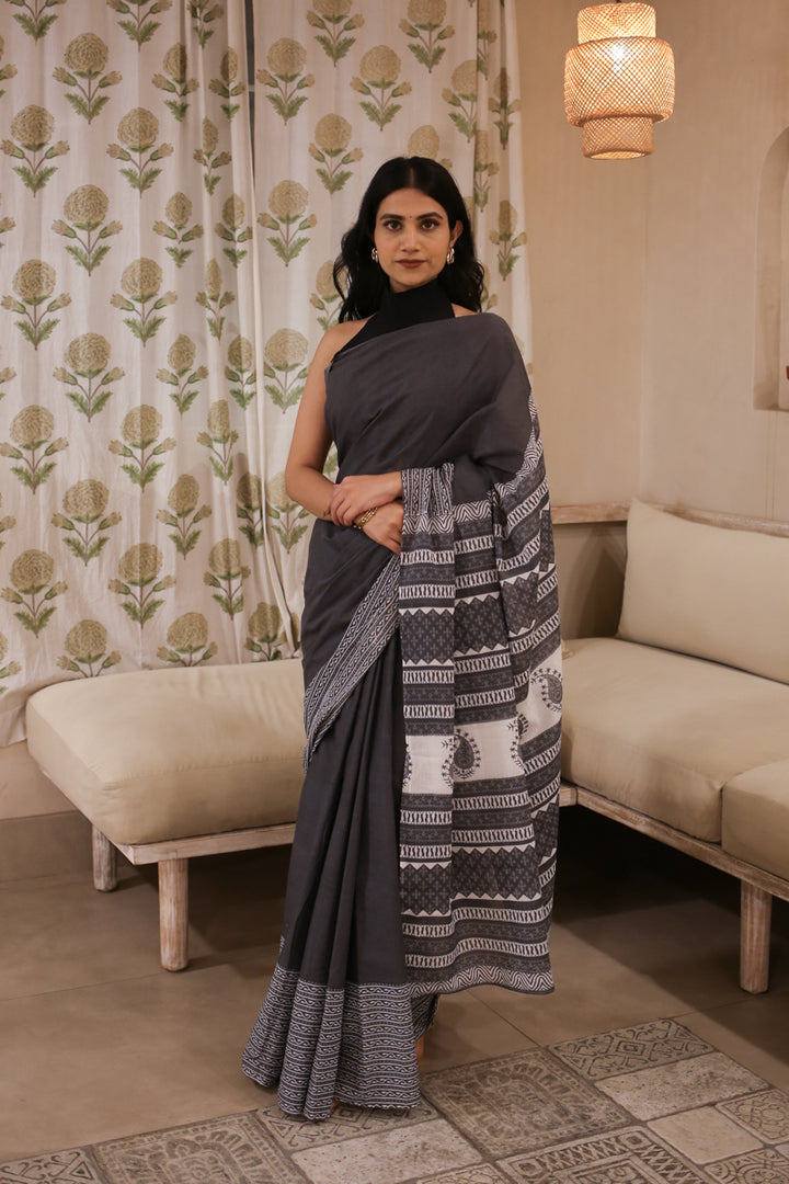 Ink & Ivory Printed Mulmul Cotton saree