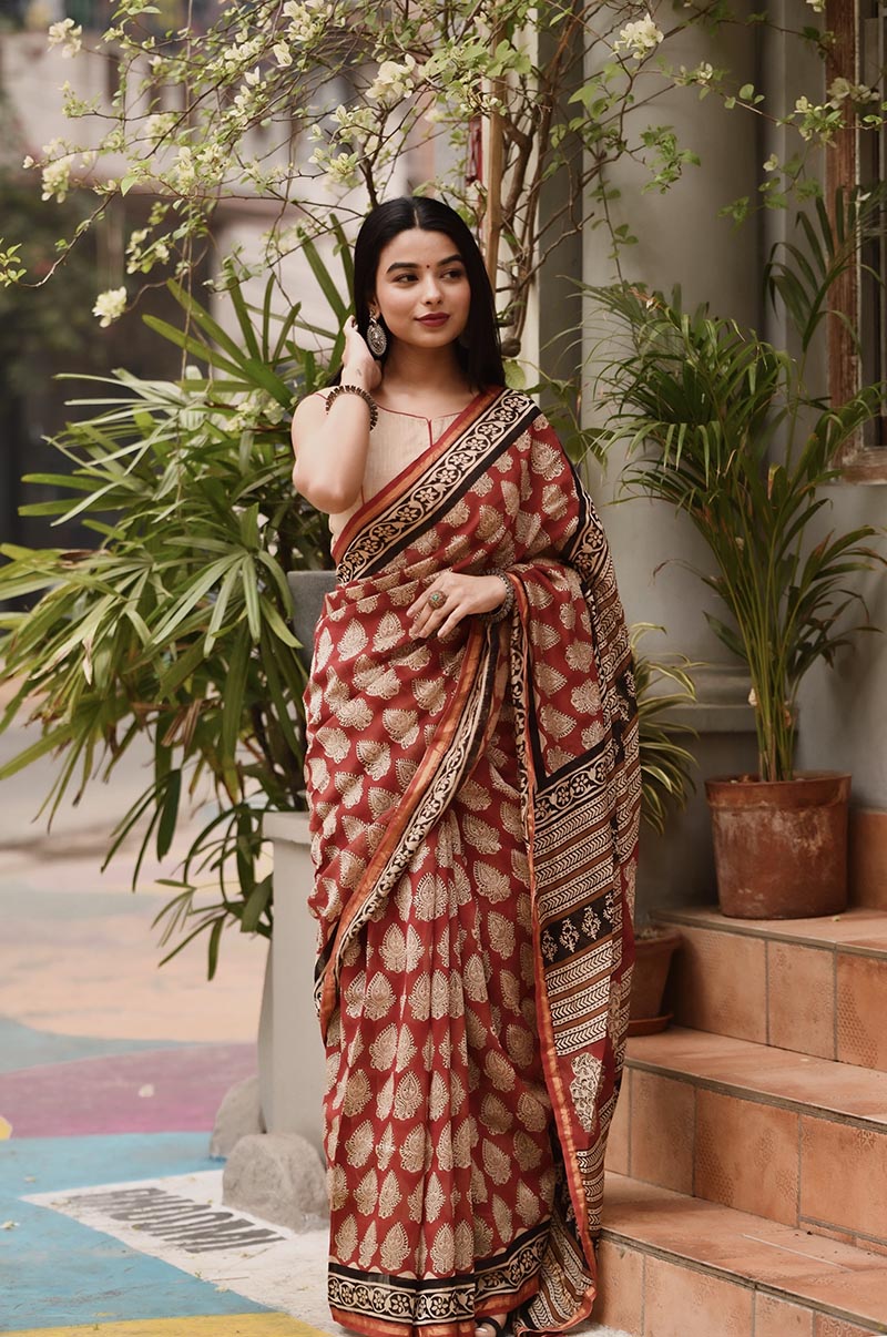 Indigo Red Ivory Chanderi Silk Hand Block Printed Saree With Geecha Bo –  InduBindu