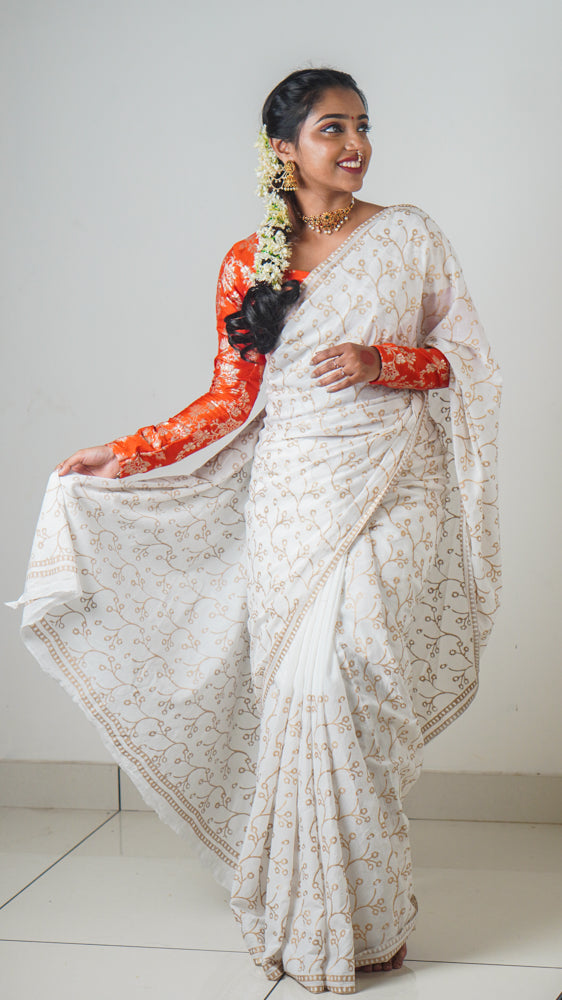 Vaidehi White Gold Mulmul Cotton Hand Block Print Saree