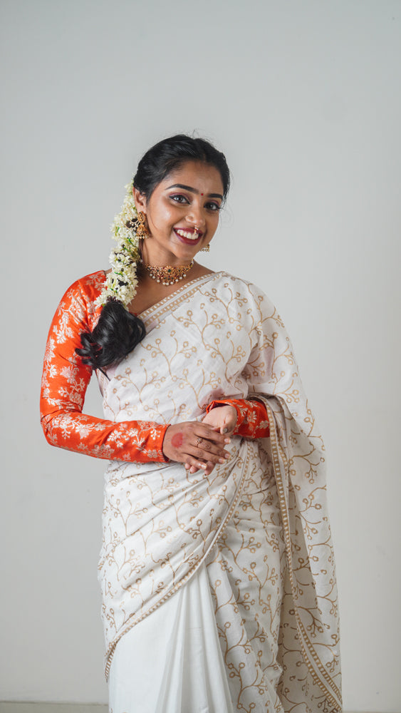 Vaidehi White Gold Mulmul Cotton Hand Block Print Saree