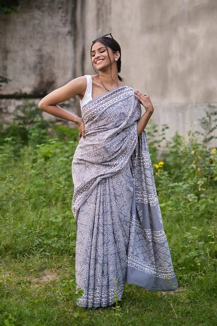 Walking in Cochin - Grey Block Print Mulmul Cotton Bagru Saree