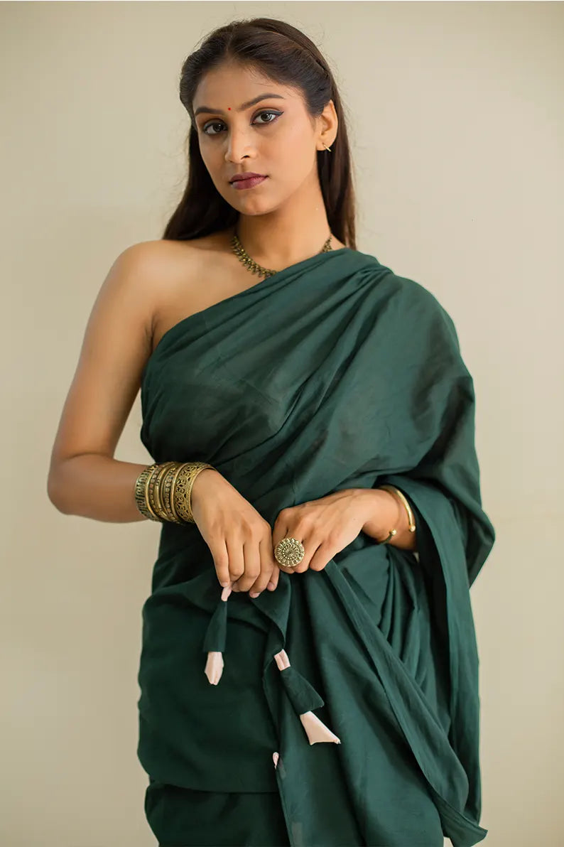 Kerala Calling - Dark Green Mulmul Cotton Saree with Tassels - Moora
