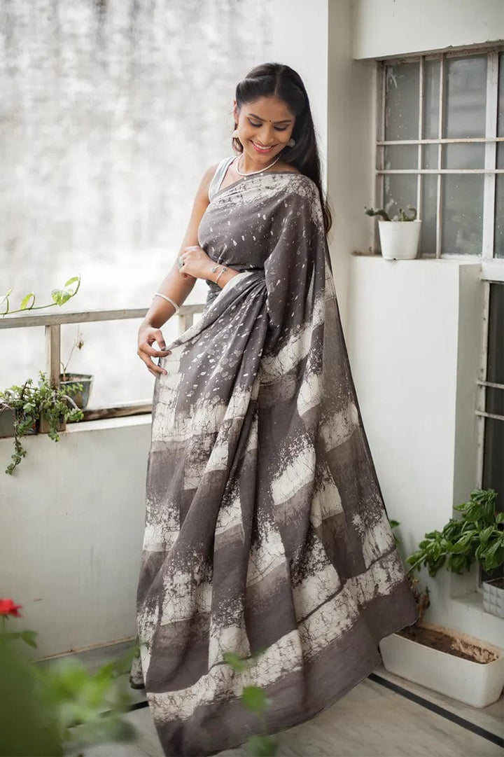 Pondicherry - Ash Brown Dabu Print Mulmul Cotton Saree - Moora